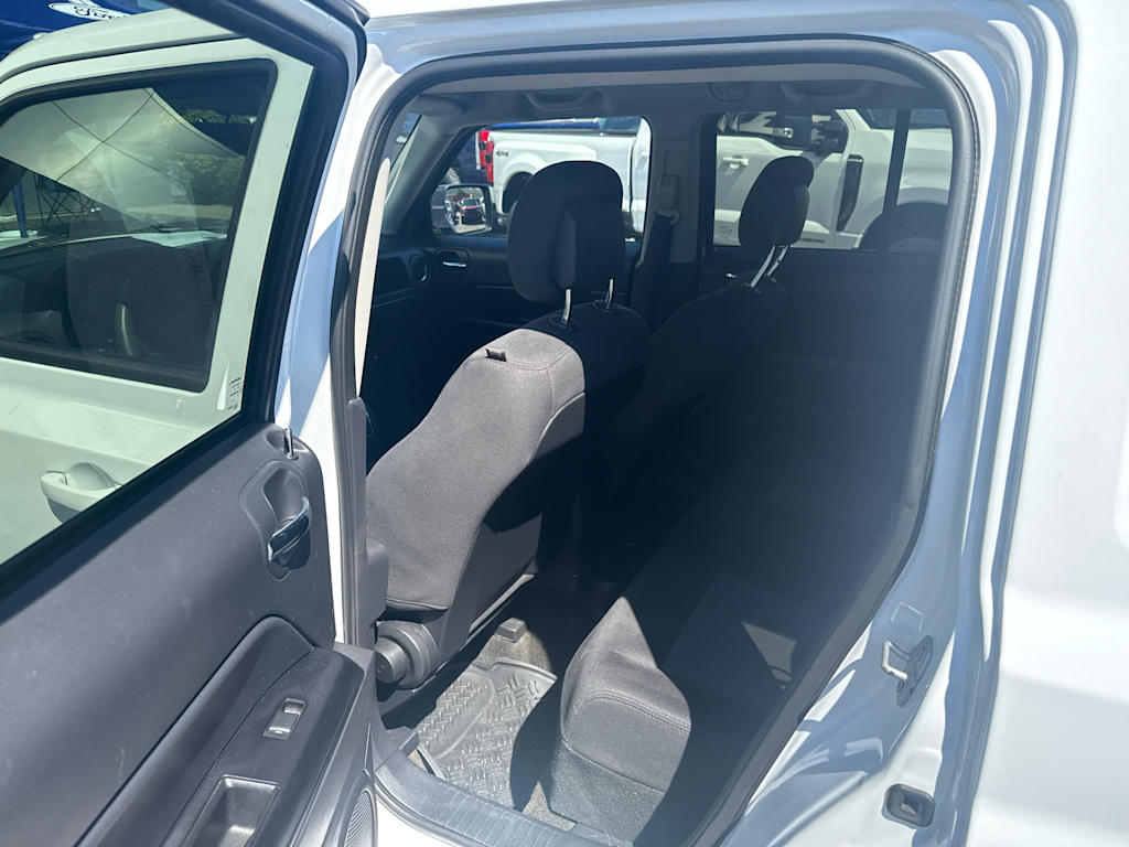 Thumbnail: 2016 Jeep Patriot - 11