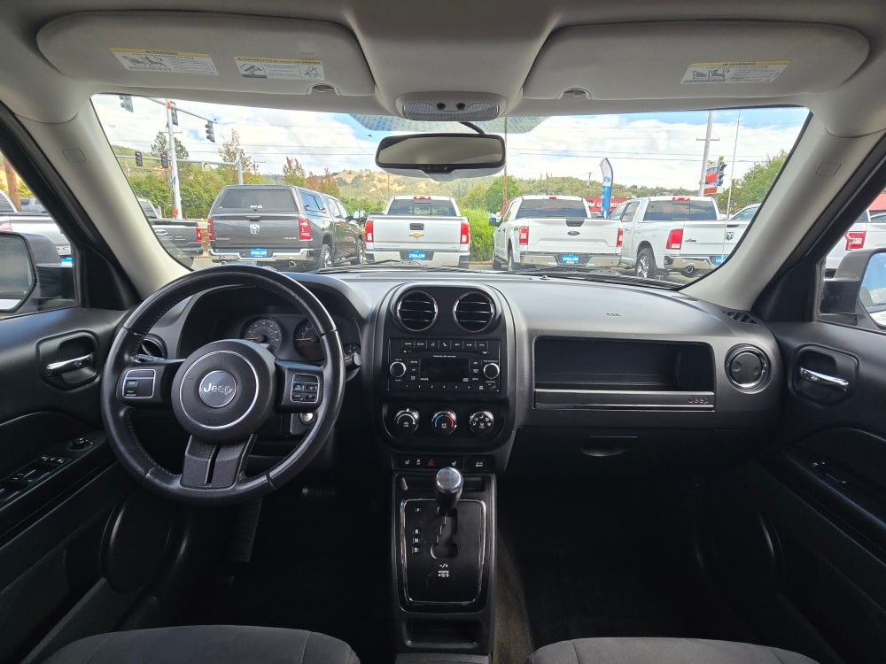 Thumbnail: 2016 Jeep Patriot - 20