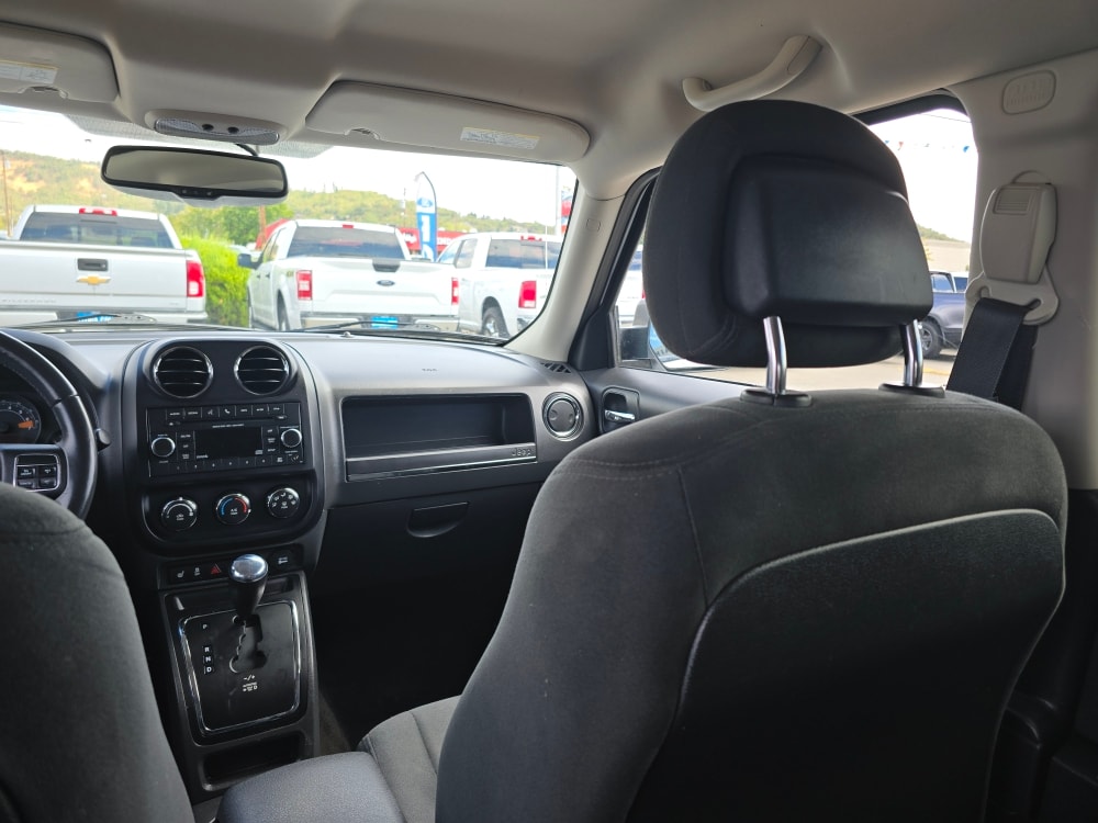 Thumbnail: 2016 Jeep Patriot - 12