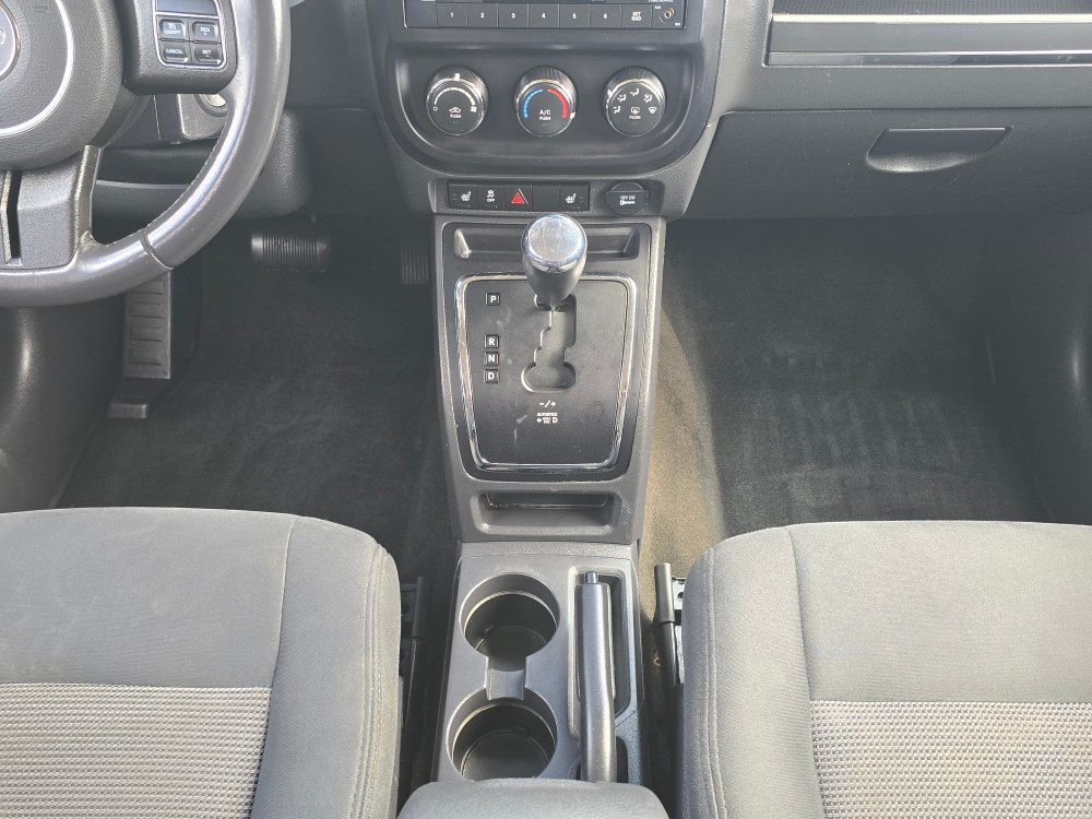 Thumbnail: 2016 Jeep Patriot - 14