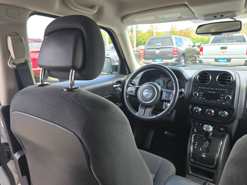 Thumbnail: 2016 Jeep Patriot - 7
