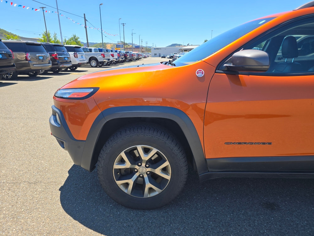 Thumbnail: 2015 Jeep Cherokee - 13