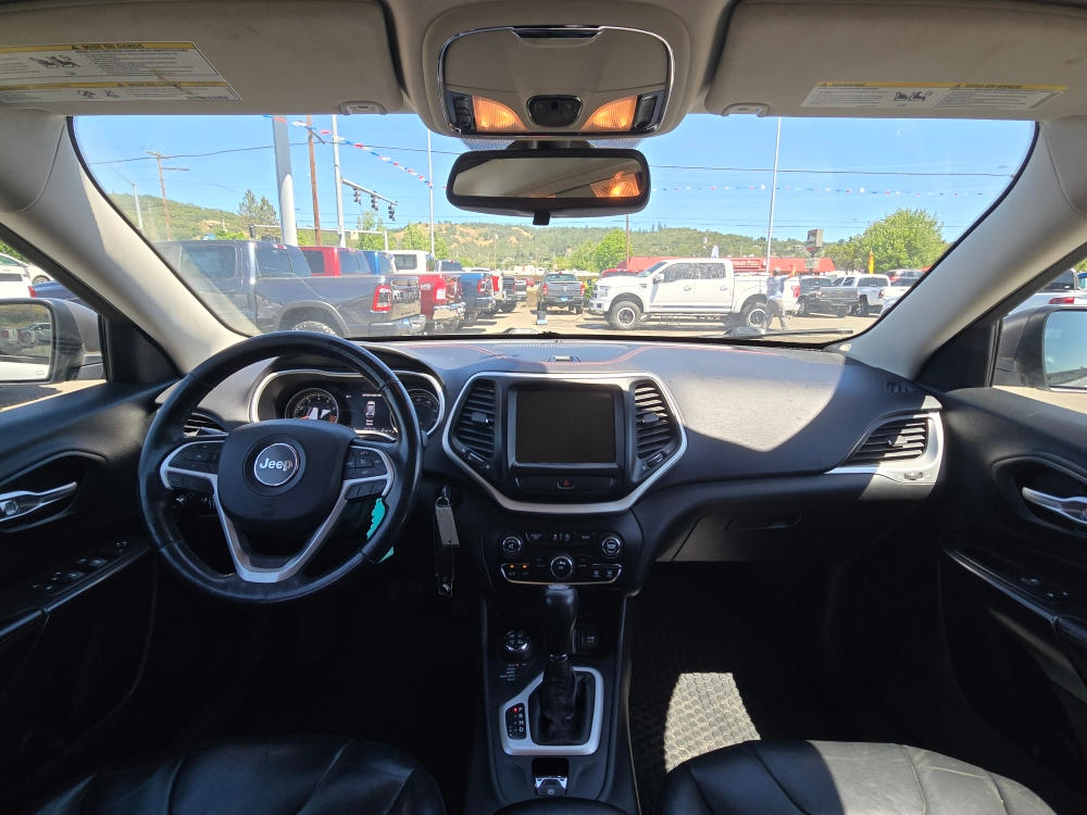 Thumbnail: 2015 Jeep Cherokee - 11