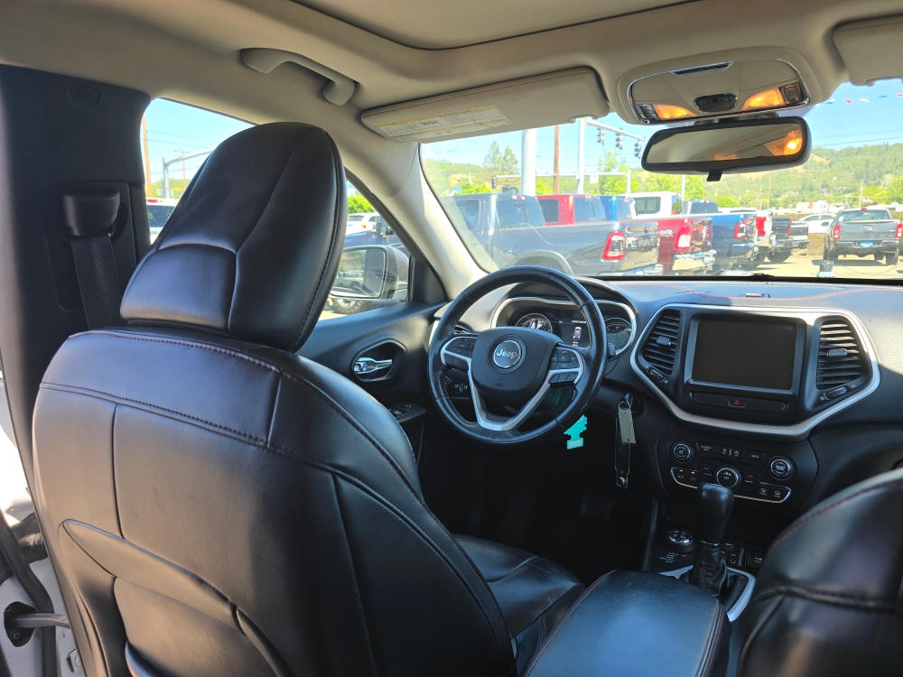 Thumbnail: 2015 Jeep Cherokee - 2