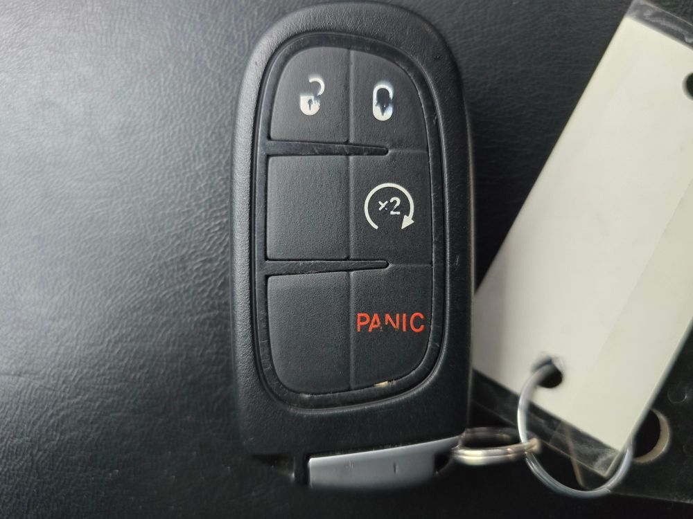 Thumbnail: 2021 Jeep Cherokee - 16