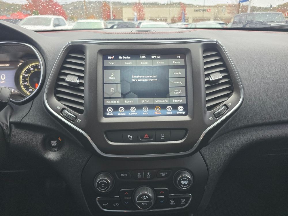 Thumbnail: 2021 Jeep Cherokee - 13