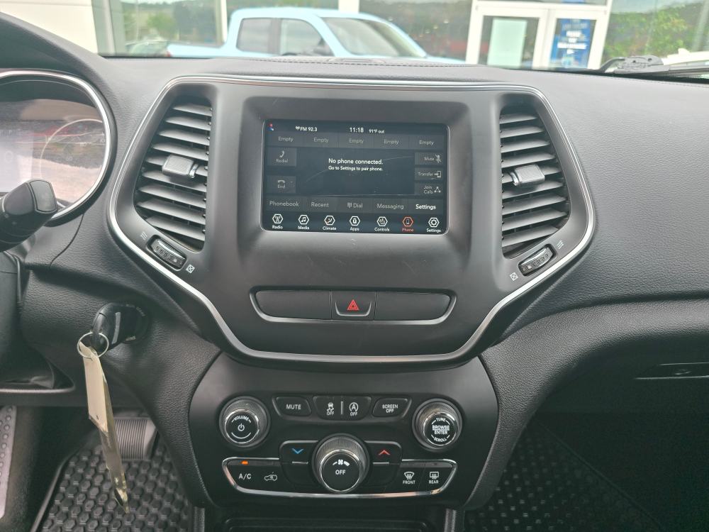 Thumbnail: 2019 Jeep Cherokee - 12