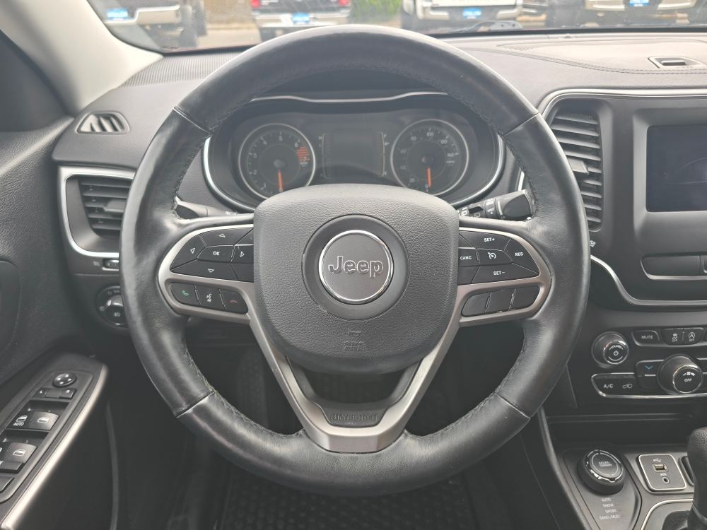 Thumbnail: 2019 Jeep Cherokee - 2