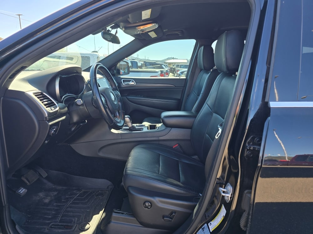 Thumbnail: 2020 Jeep Grand Cherokee - 8