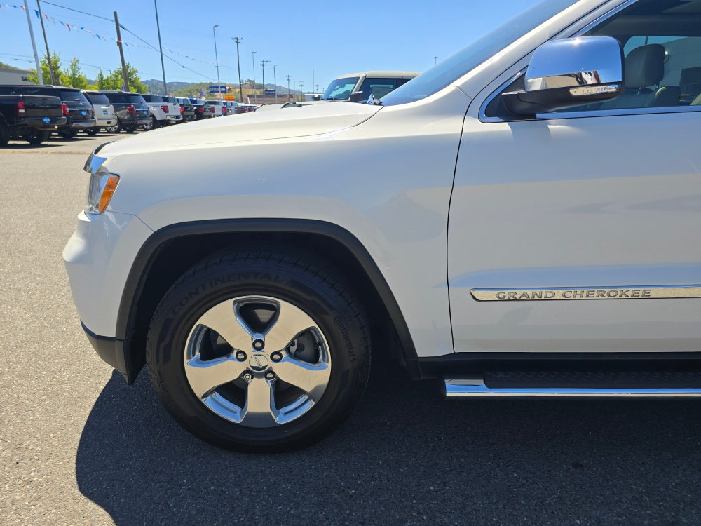 Thumbnail: 2012 Jeep Grand Cherokee - 20