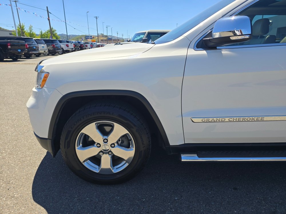 Thumbnail: 2012 Jeep Grand Cherokee - 13