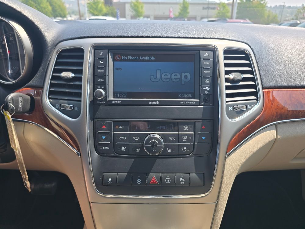 Thumbnail: 2012 Jeep Grand Cherokee - 12