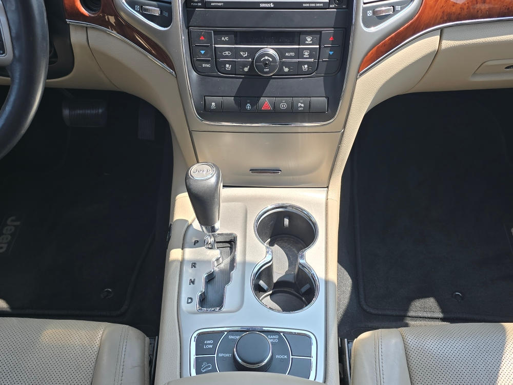 Thumbnail: 2012 Jeep Grand Cherokee - 13