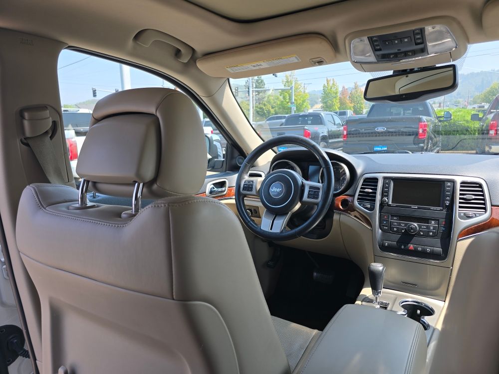 Thumbnail: 2012 Jeep Grand Cherokee - 2