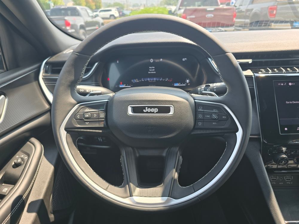 Thumbnail: 2023 Jeep Grand Cherokee L - 7