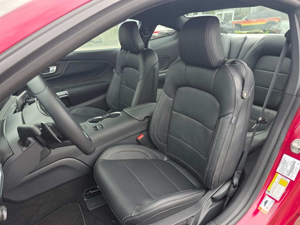 2025 Ford Mustang GT Premium 8