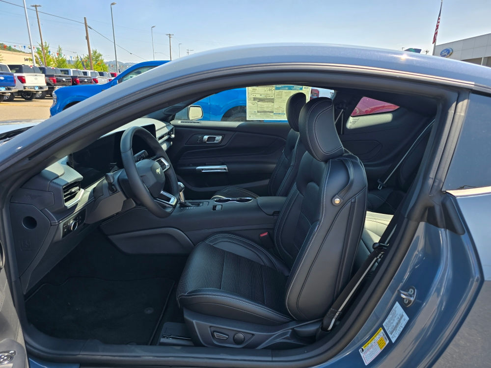 Thumbnail: 2025 Ford Mustang - 9