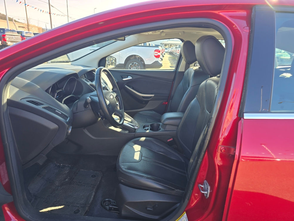 Thumbnail: 2012 Ford Focus - 19