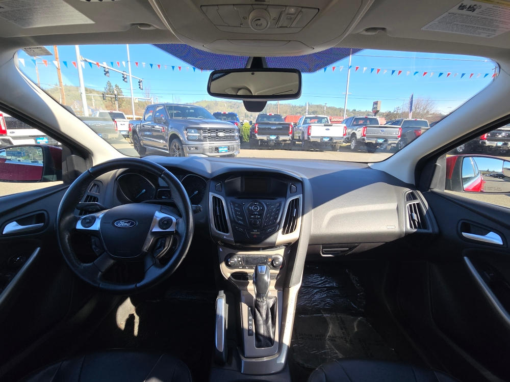 Thumbnail: 2012 Ford Focus - 11