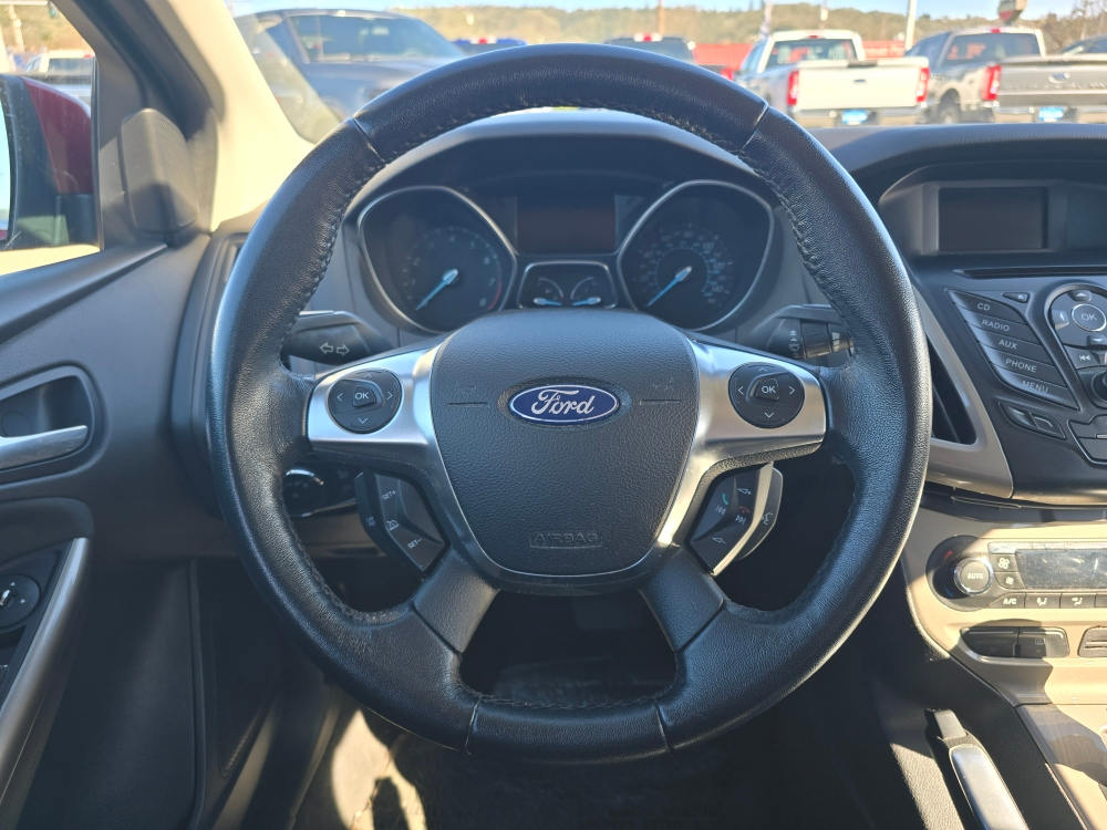 Thumbnail: 2012 Ford Focus - 10