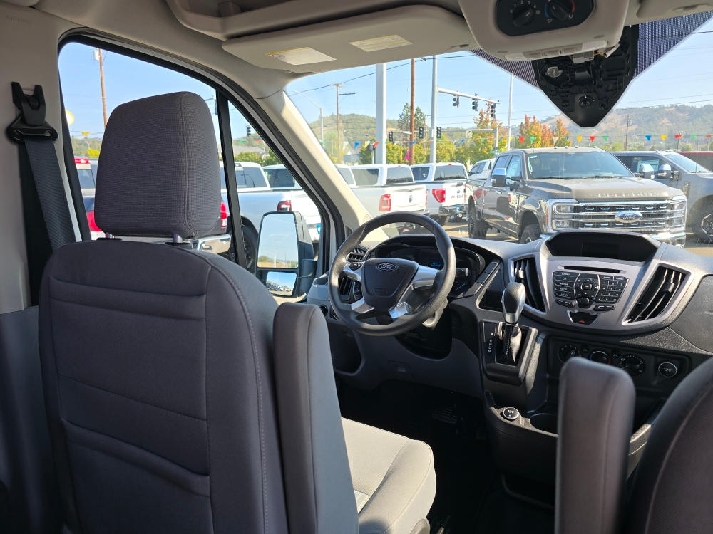 Thumbnail: 2018 Ford Transit Series - 10