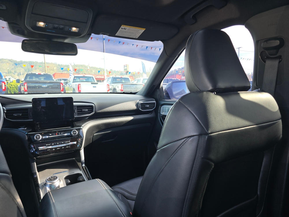 Thumbnail: 2022 Ford Explorer - 9