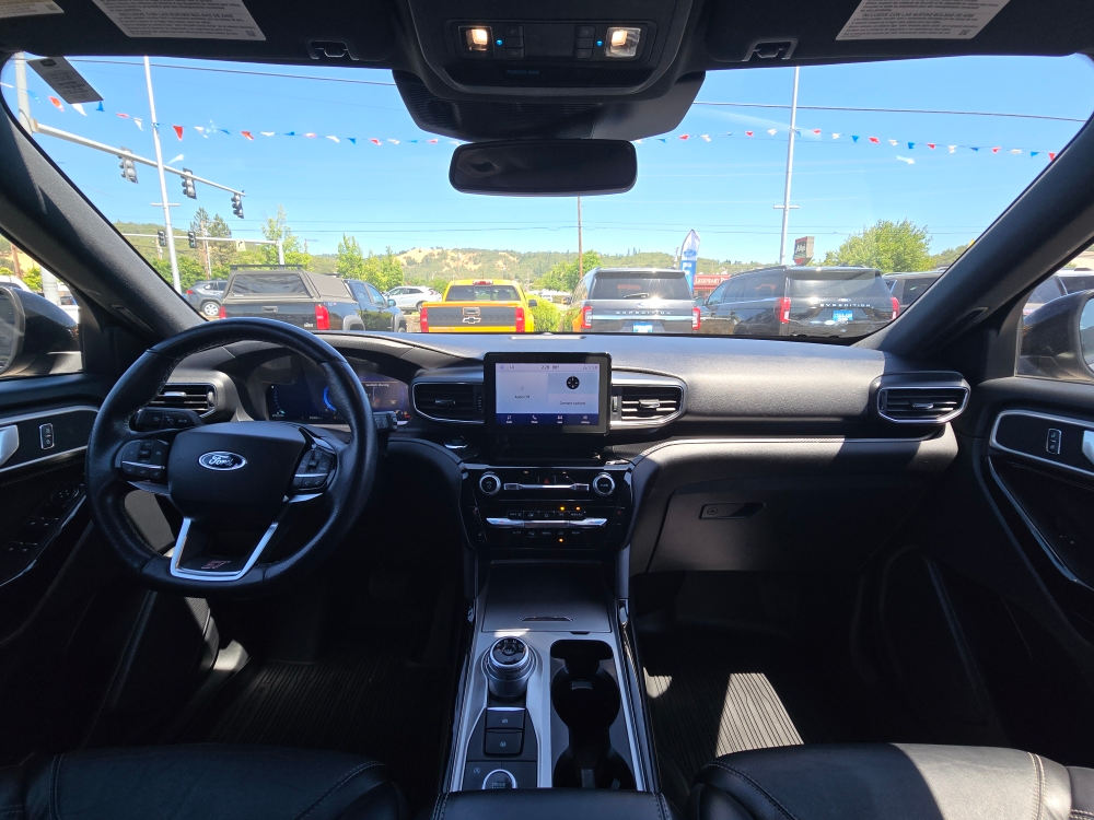 Thumbnail: 2022 Ford Explorer - 12
