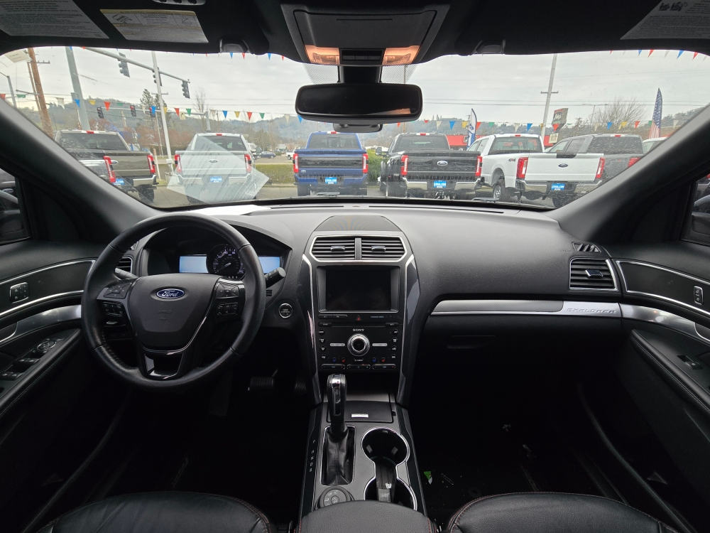 Thumbnail: 2019 Ford Explorer - 8