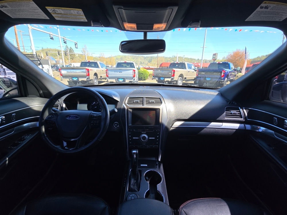 Thumbnail: 2018 Ford Explorer - 11