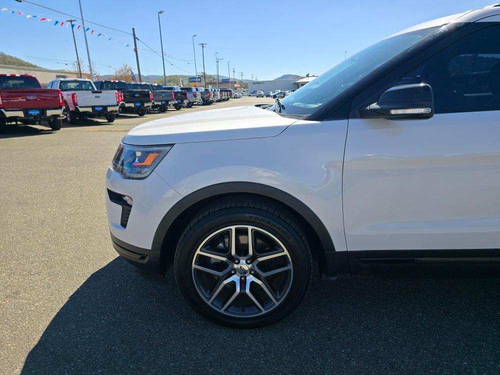 Thumbnail: 2018 Ford Explorer - 15