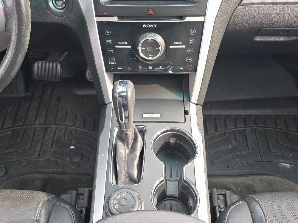 Thumbnail: 2015 Ford Explorer - 14