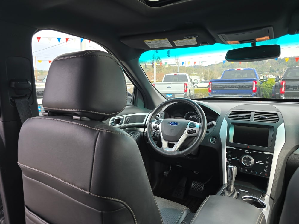 Thumbnail: 2015 Ford Explorer - 2