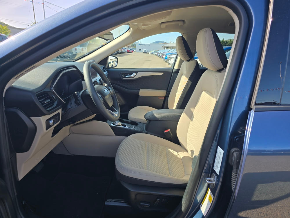 Thumbnail: 2020 Ford Escape - 9