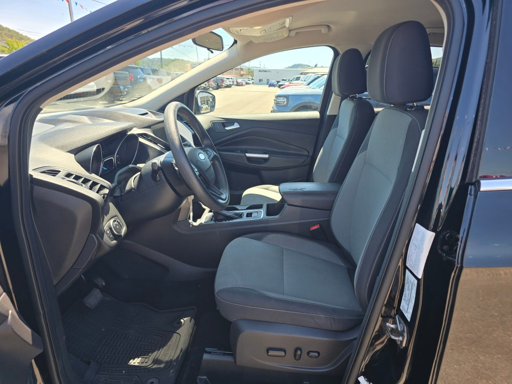 Thumbnail: 2017 Ford Escape - 8