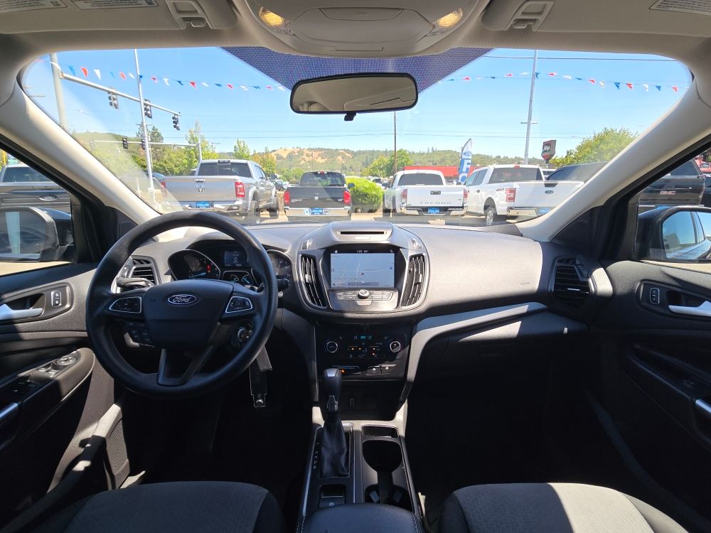 Thumbnail: 2017 Ford Escape - 11
