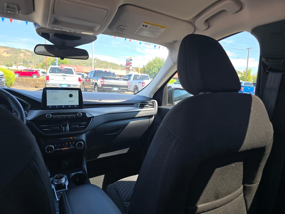 Thumbnail: 2023 Ford Escape - 9