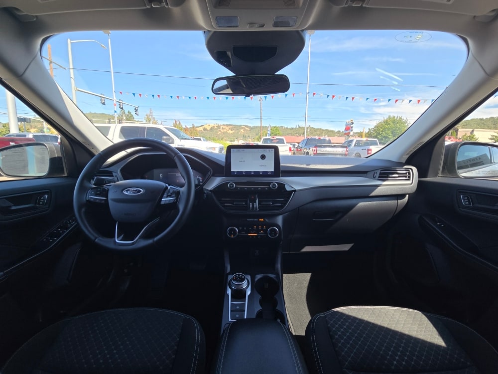 Thumbnail: 2023 Ford Escape - 11