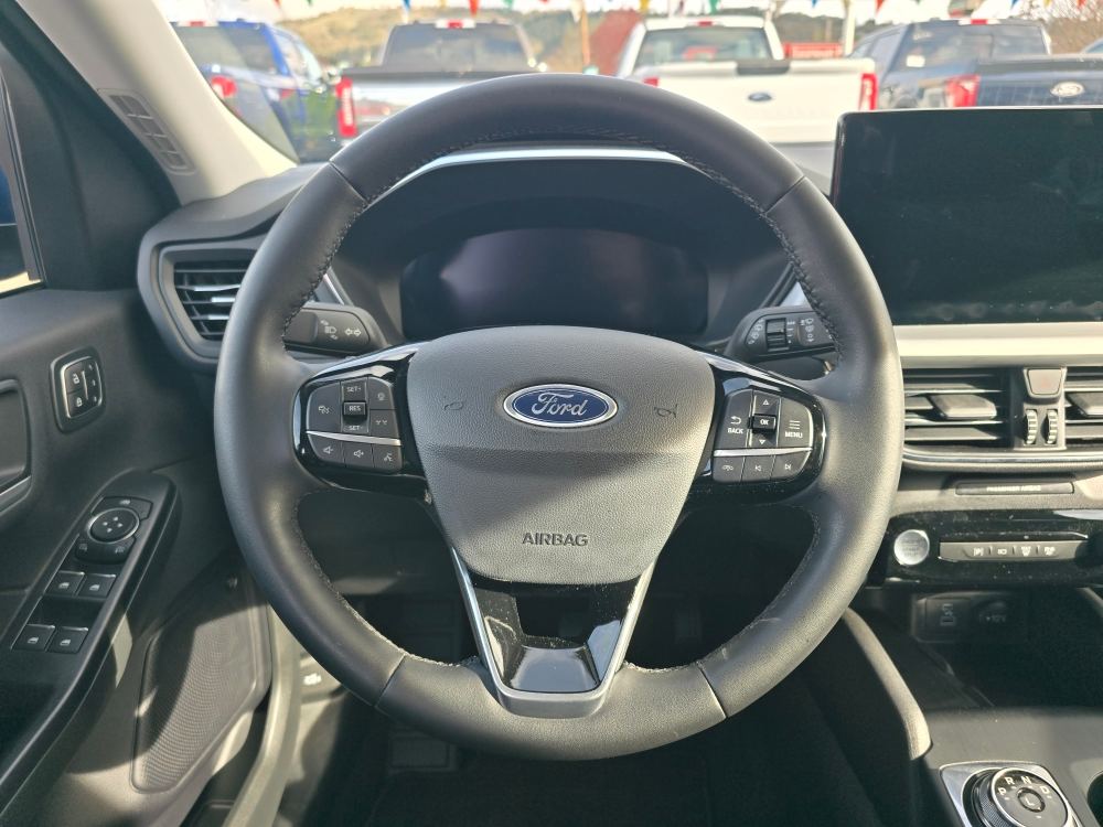 Thumbnail: 2023 Ford Escape - 7