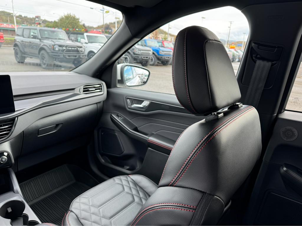 2024 Ford Escape ST-Line Elite 11
