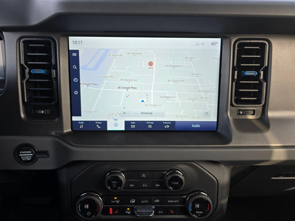 2024 Ford Bronco Black Diamond 14