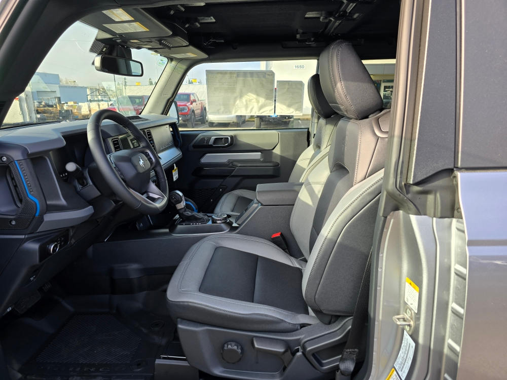 2024 Ford Bronco Black Diamond 10