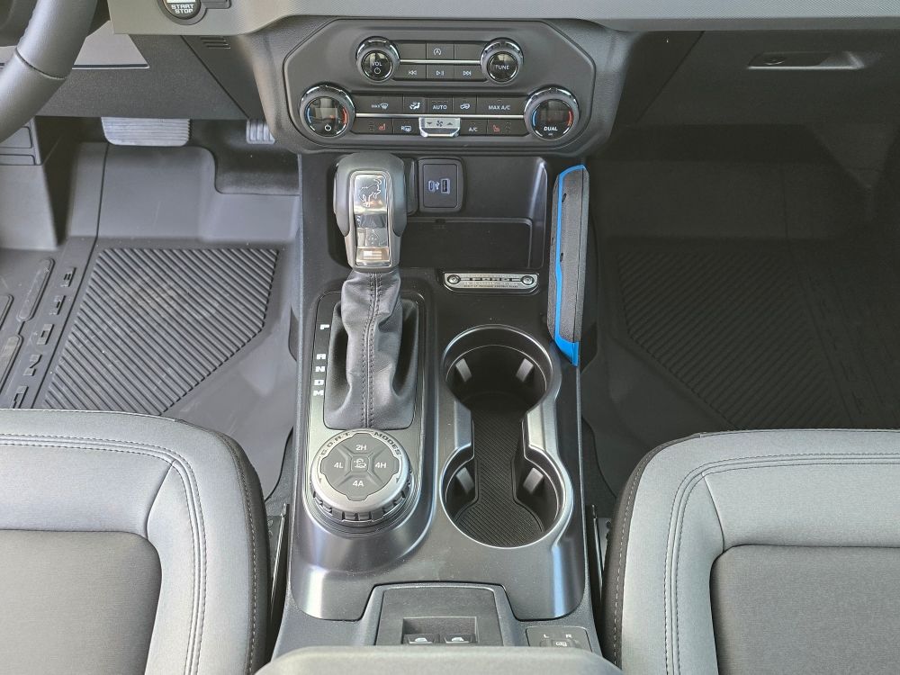 2024 Ford Bronco Black Diamond 15