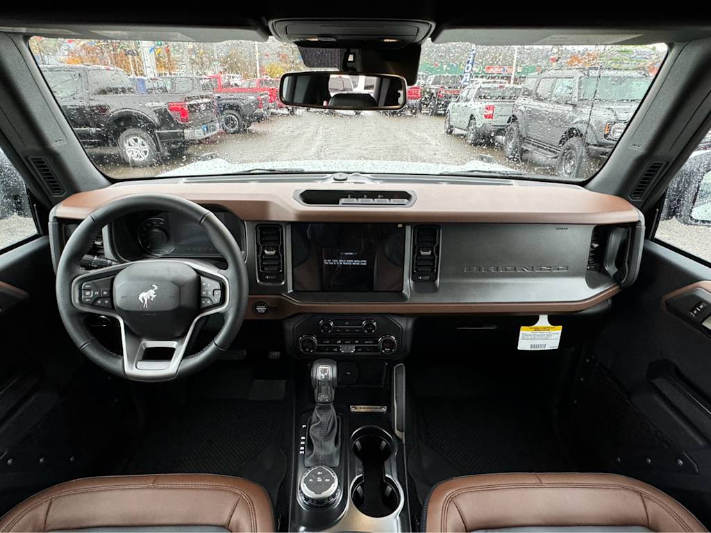 2024 Ford Bronco Outer Banks 13