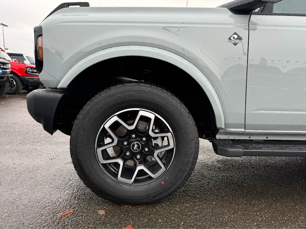 2024 Ford Bronco Outer Banks 8