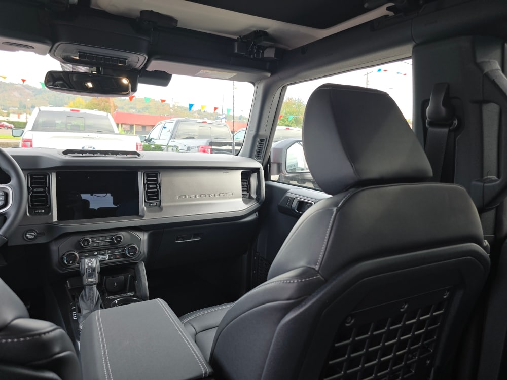 Thumbnail: 2025 Ford Bronco - 9