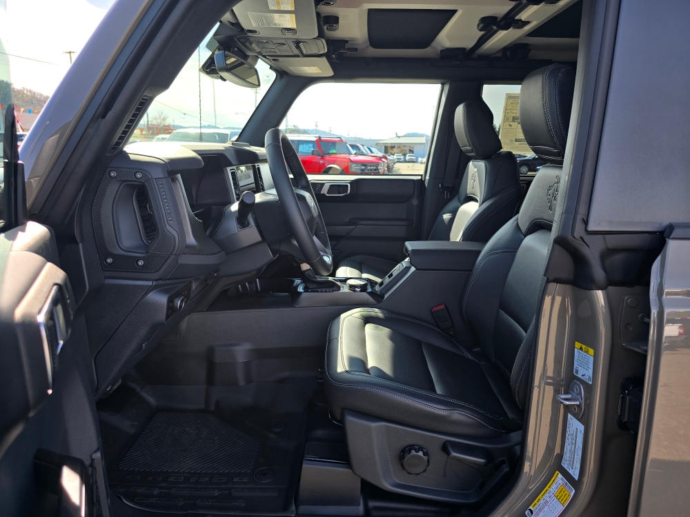 2025 Ford Bronco Badlands 8