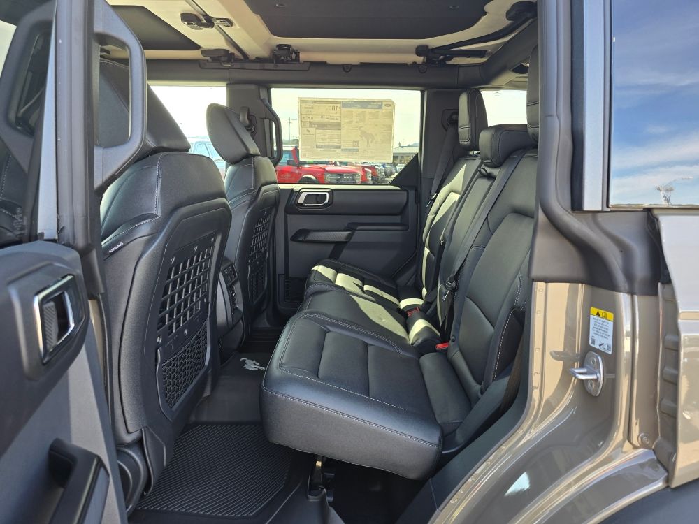 2025 Ford Bronco Badlands 9