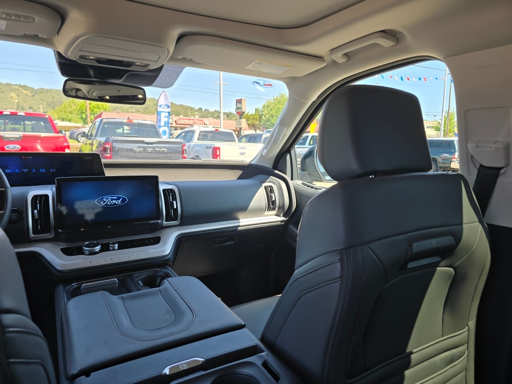 Thumbnail: 2025 Ford Expedition MAX - 17