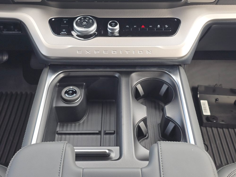 Thumbnail: 2027 Ford Expedition MAX - 12