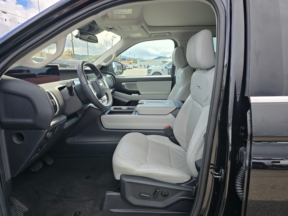 Thumbnail: 2025 Ford Expedition MAX - 8
